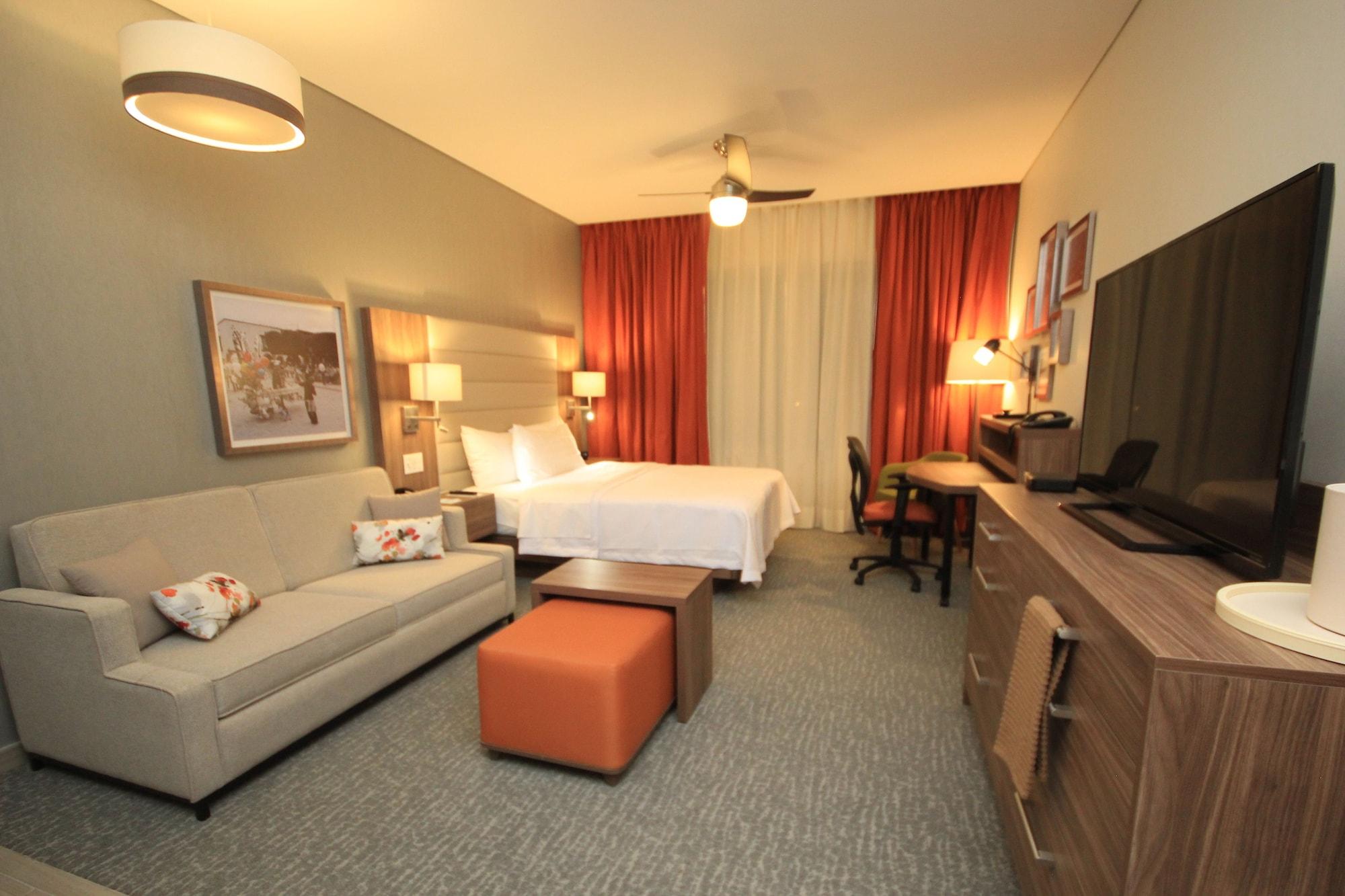 Fiesta Inn Suites Aeropuerto Del Bajio Silao Exteriör bild