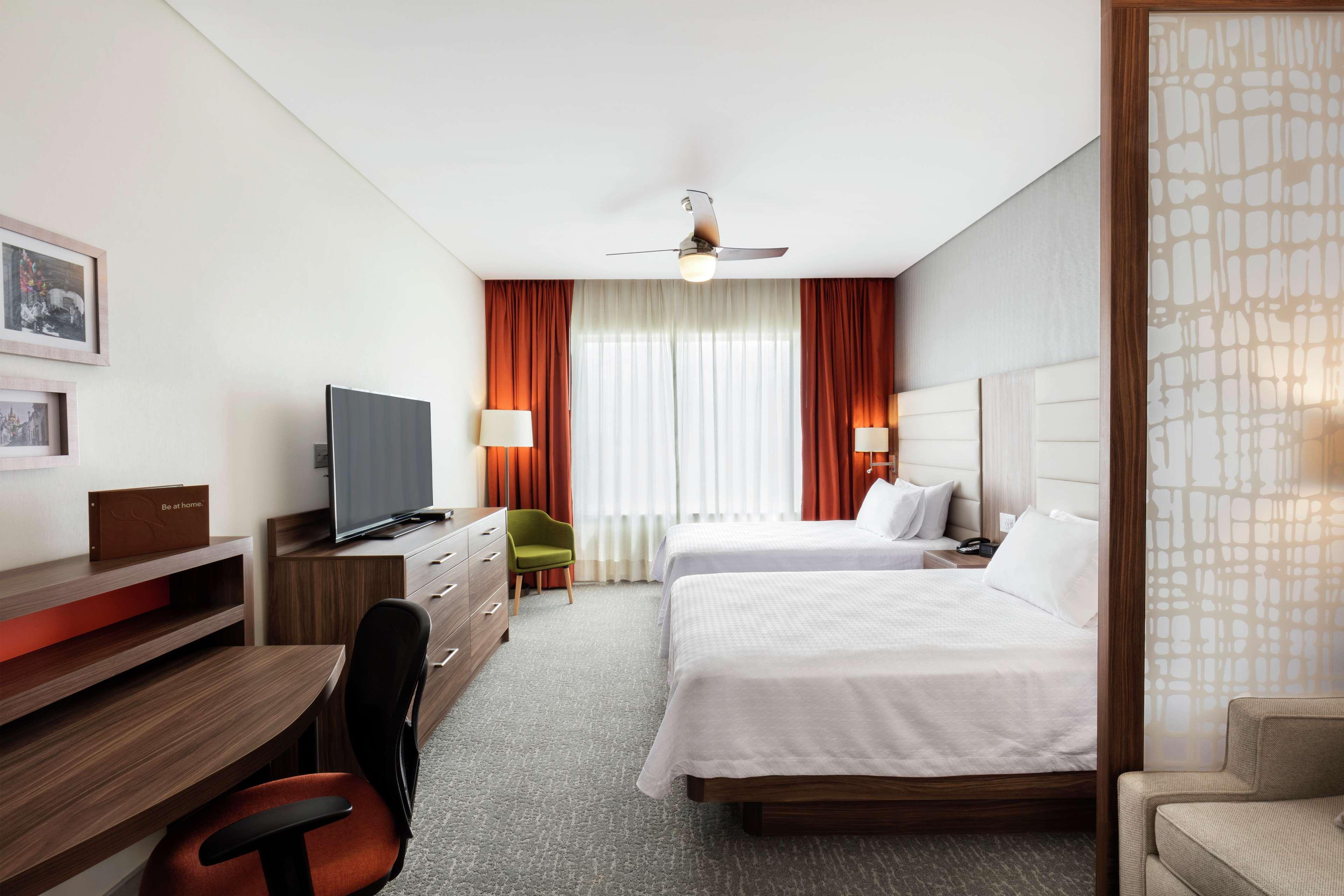 Fiesta Inn Suites Aeropuerto Del Bajio Silao Exteriör bild