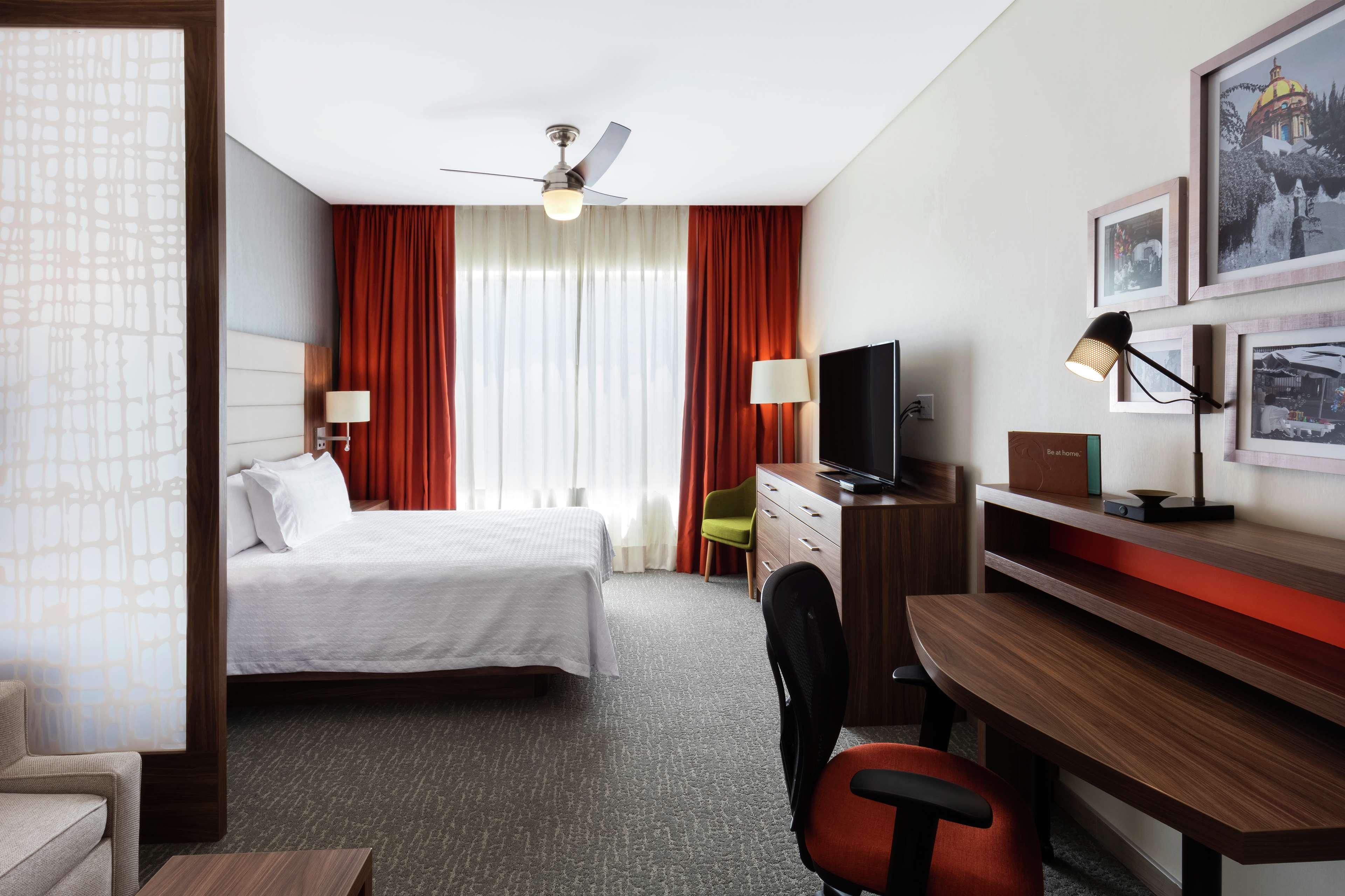 Homewood Suites By Hilton Silao Airport Exteriör bild