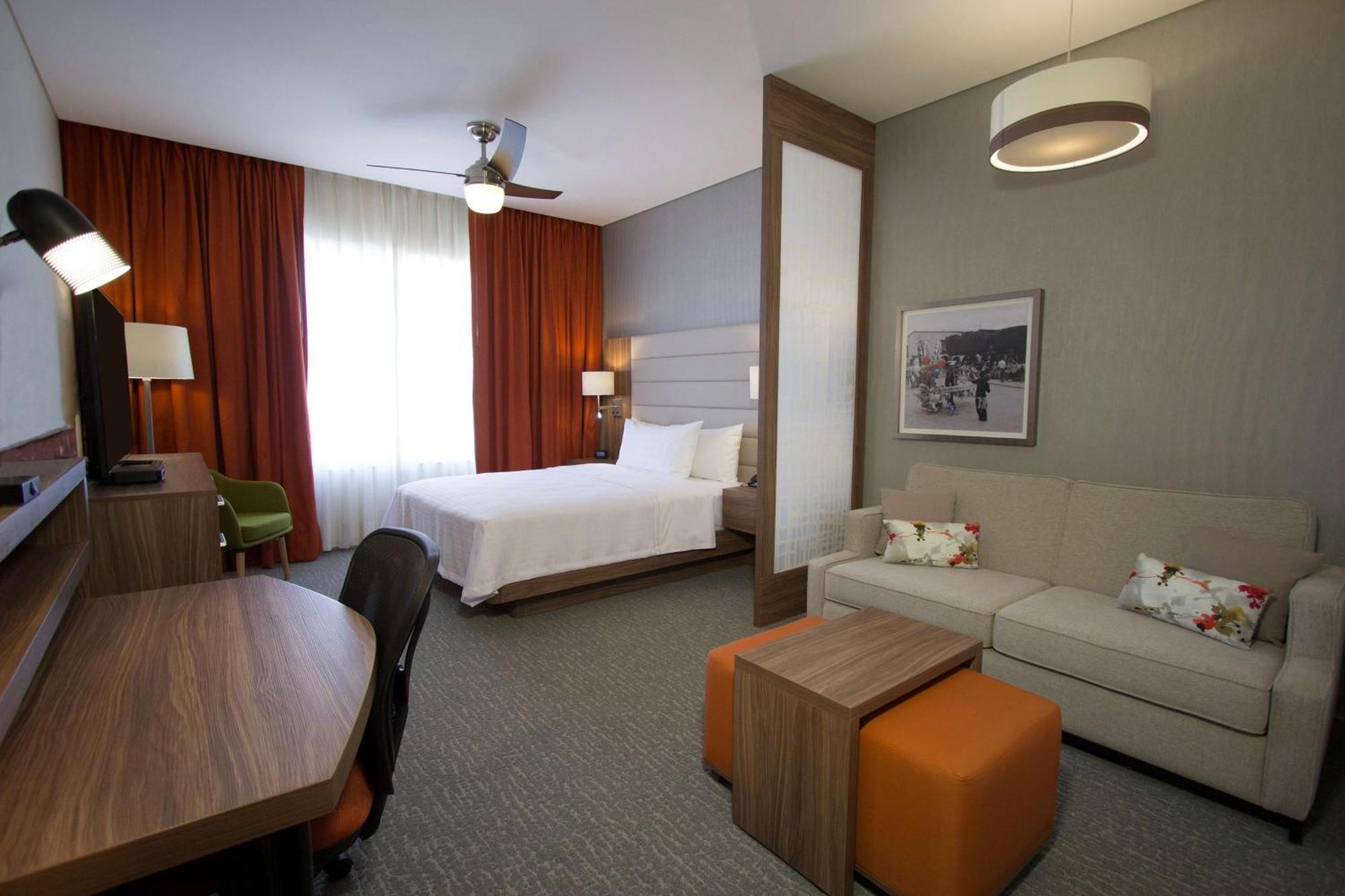 Homewood Suites By Hilton Silao Airport Exteriör bild