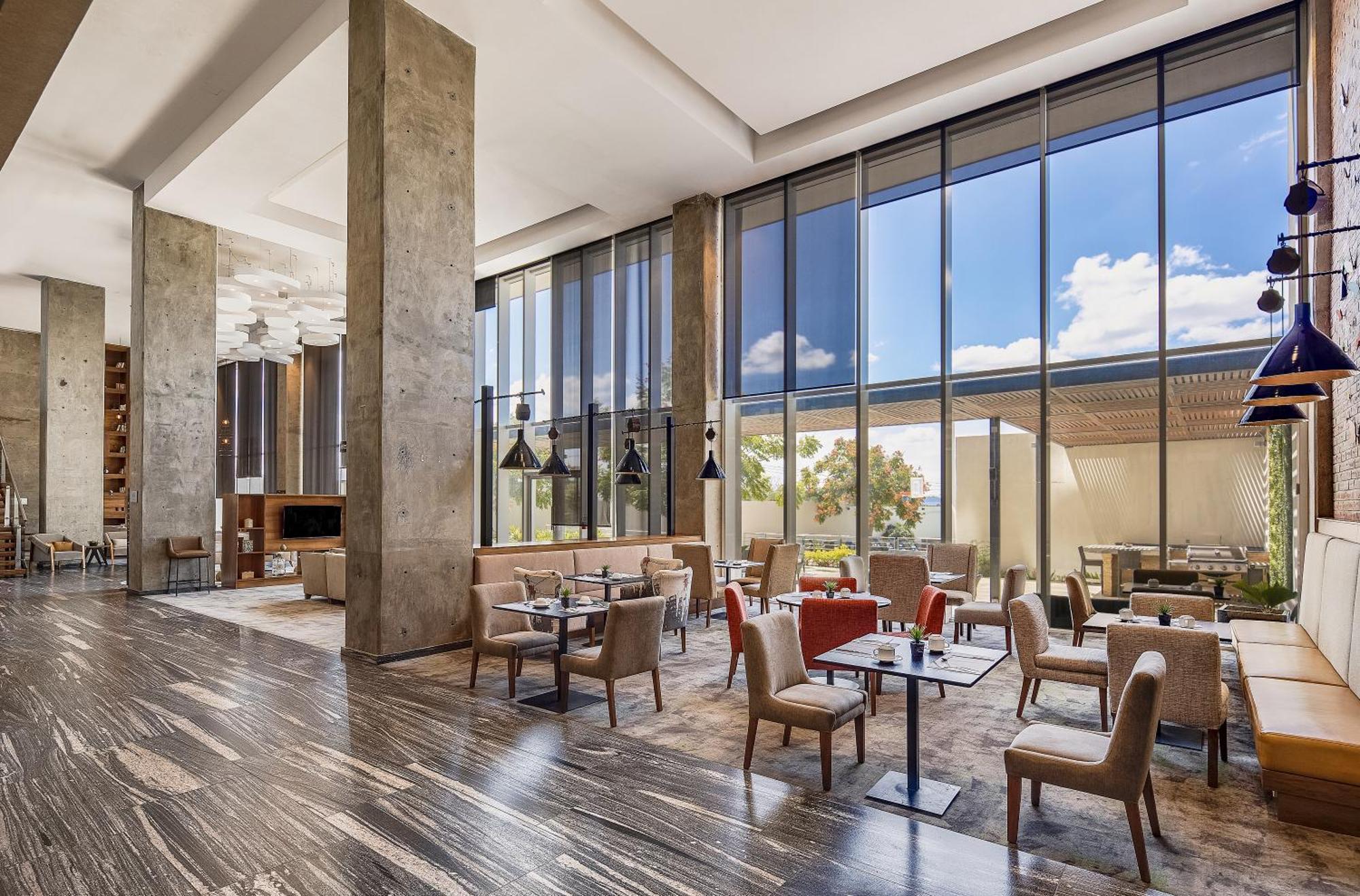 Fiesta Inn Suites Aeropuerto Del Bajio Silao Exteriör bild