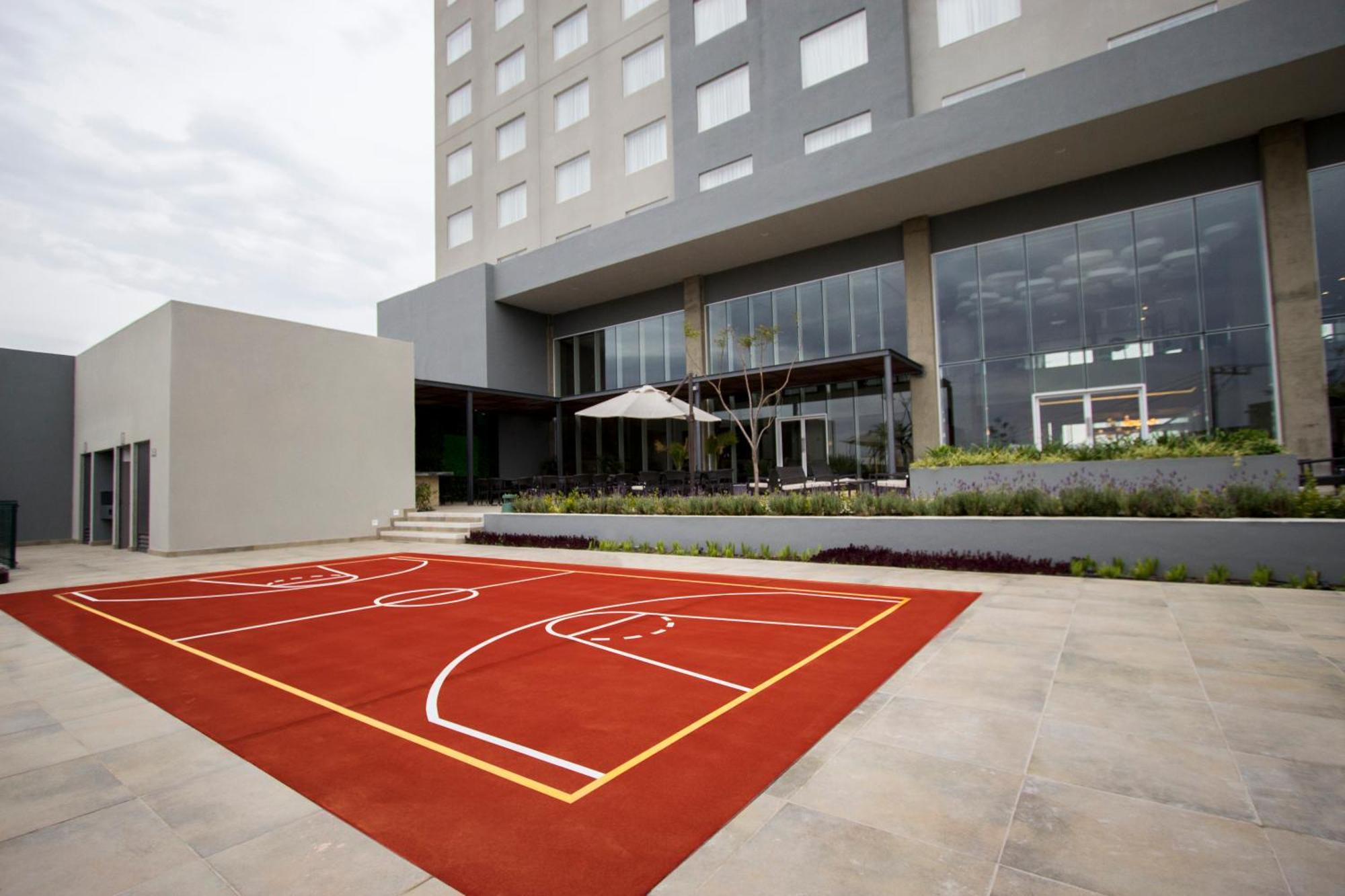 Fiesta Inn Suites Aeropuerto Del Bajio Silao Exteriör bild