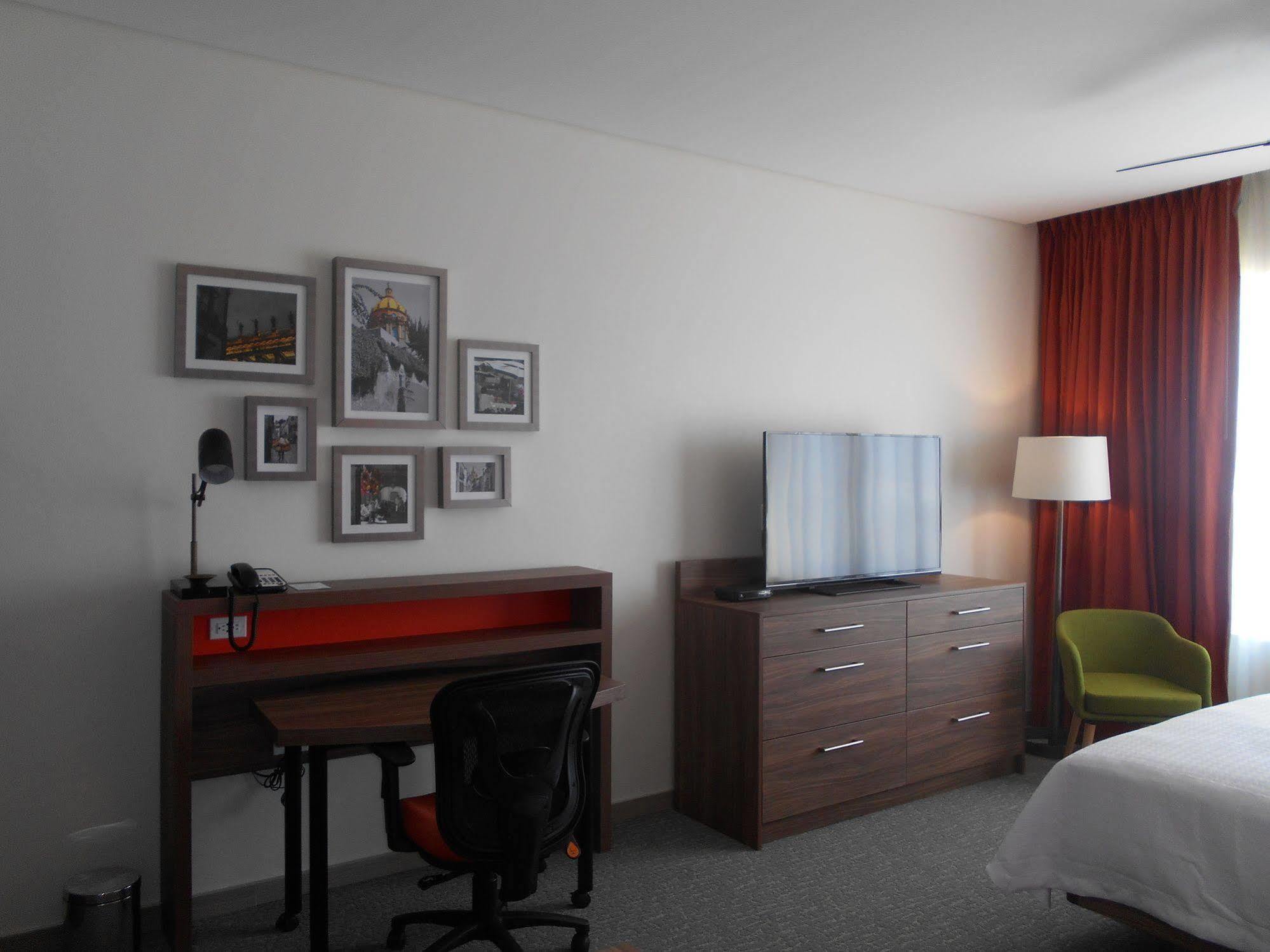 Homewood Suites By Hilton Silao Airport Exteriör bild