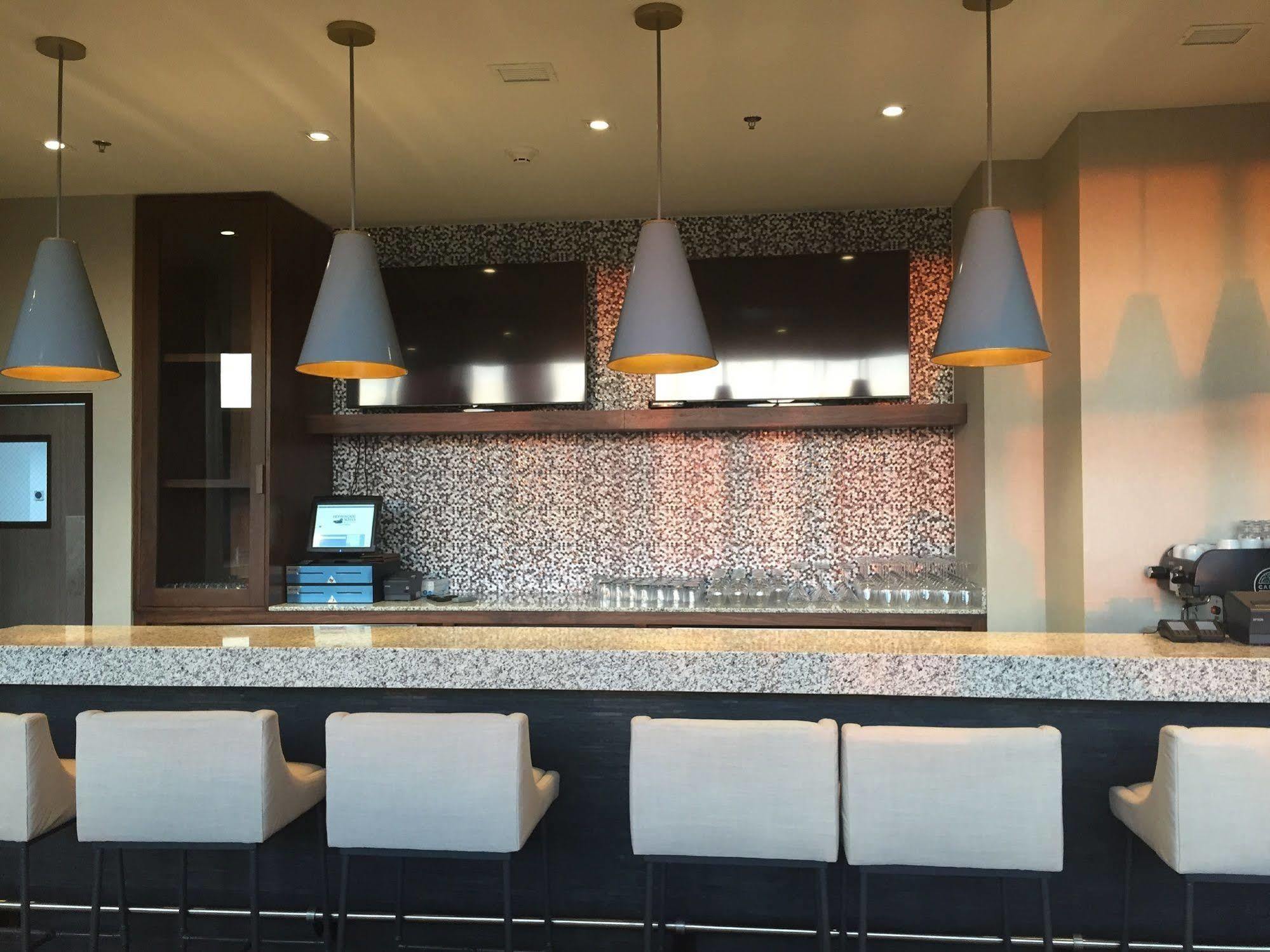 Fiesta Inn Suites Aeropuerto Del Bajio Silao Exteriör bild